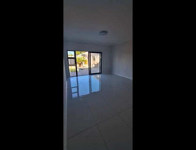 2 BEDROOM PROPERTY TO RENT IN PANORAMA